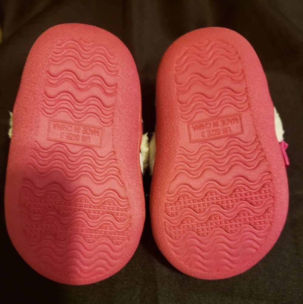 Shoes. - Picture 2 of 2